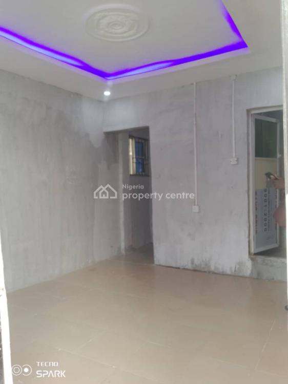 For Rent Luxury Self Contain, Alagomeji, Yaba, Lagos 1 Beds, 1 Baths