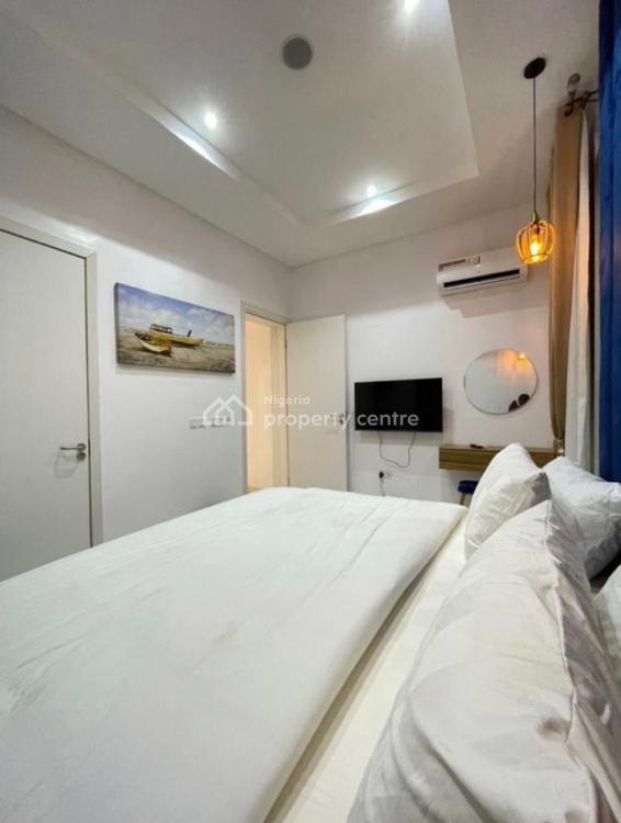 Cozy 2 Bedrooms Apartment, Ologolo, Lekki, Lagos, Flat / Apartment Short Let