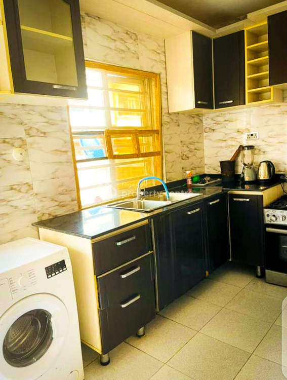 Furnished Master Room upstairs with Constant Power, Orchid, Lekki, Lagos, Flat / Apartment Short Let