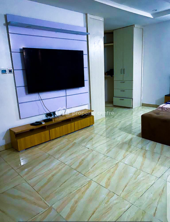 Furnished Master Room upstairs with Constant Power, Orchid, Lekki, Lagos, Flat / Apartment Short Let