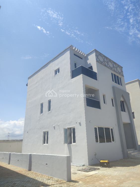 For Sale To The Enchanting World Of De Castle Max, A