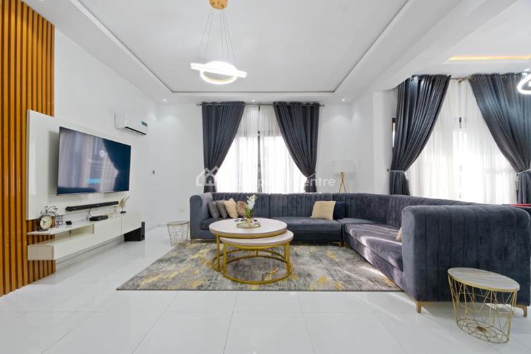 Luxurious 3 Bedrooms, Lekki Phase 1, Lekki, Lagos, Flat / Apartment Short Let
