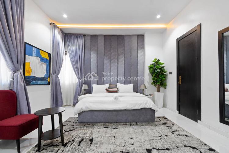 Luxurious 3 Bedrooms, Lekki Phase 1, Lekki, Lagos, Flat / Apartment Short Let