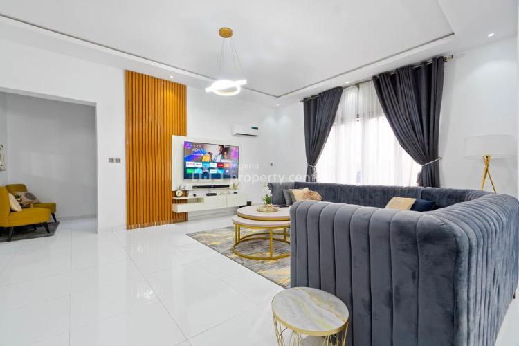 Luxurious 3 Bedrooms, Lekki Phase 1, Lekki, Lagos, Flat / Apartment Short Let