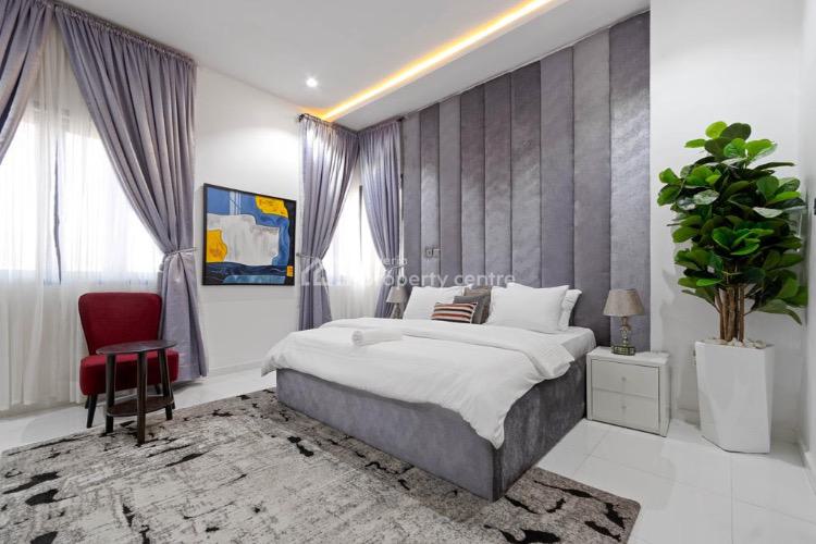 Luxurious 3 Bedrooms, Lekki Phase 1, Lekki, Lagos, Flat / Apartment Short Let