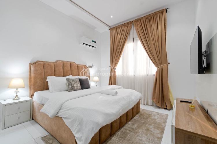 Luxurious 3 Bedrooms, Lekki Phase 1, Lekki, Lagos, Flat / Apartment Short Let