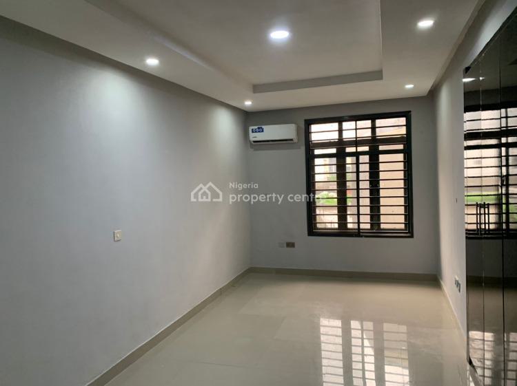 For Sale Luxury 2 Bedrooms, 24 Hours Of Electricity, Giveaway Offer, Off Banana Island Road