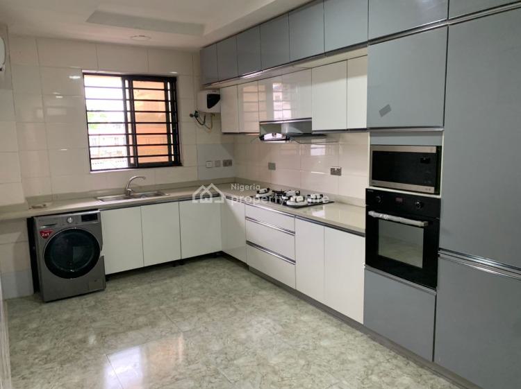 For Sale Luxury 2 Bedrooms, 24 Hours Of Electricity, Giveaway Offer, Off Banana Island Road