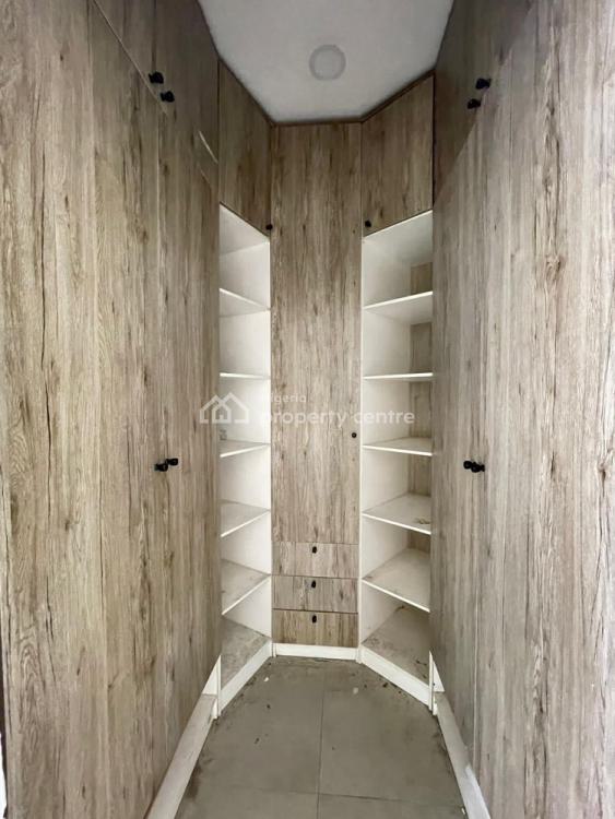 Spacious & Immaculately Presented Family Home in Peaceful Locale, Lekki, Lagos, Terraced Duplex for Sale