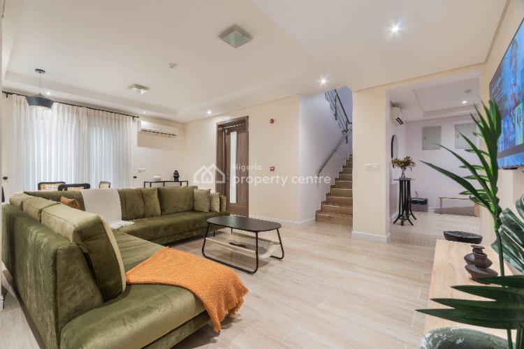 Super Luxurious 2 Bedroom  Masionette, Admiralty Road, Off Admiralty Way, Lekki Phase 1, Lekki, Lagos, Flat / Apartment Short Let