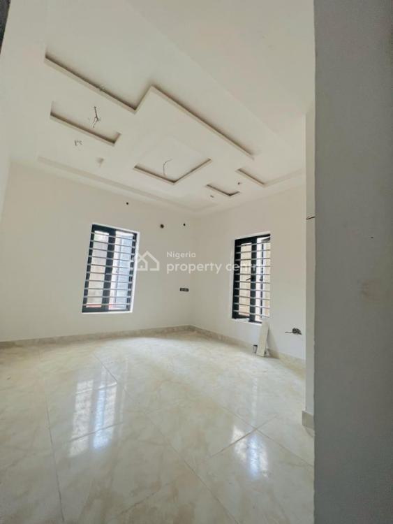 Cozy 4 Bedroom, 64 Crecent, Gwarinpa, Abuja, Semi-detached Duplex for Sale