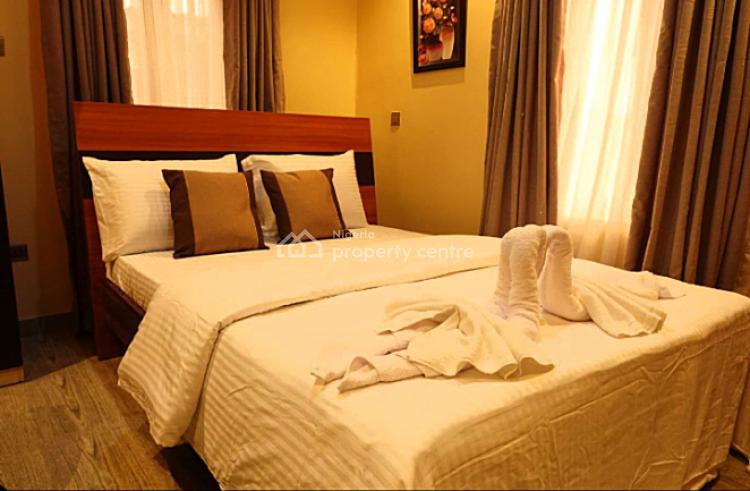 Luxury 2 Bedrooms Apartment, Ikeja, Lagos, Flat / Apartment Short Let