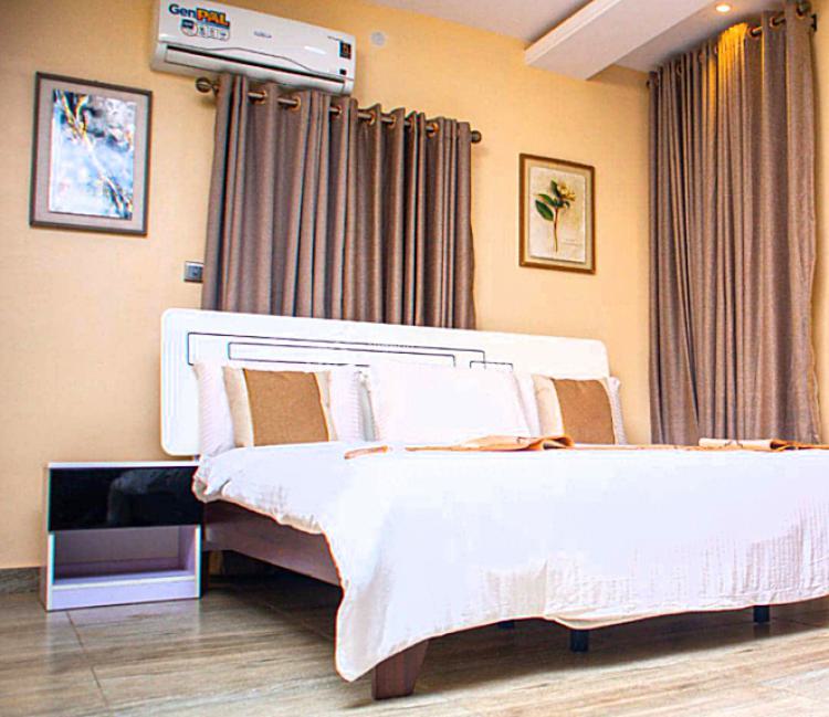 Luxury 3 Bedrooms Apartment, Ikeja, Lagos, Flat / Apartment Short Let