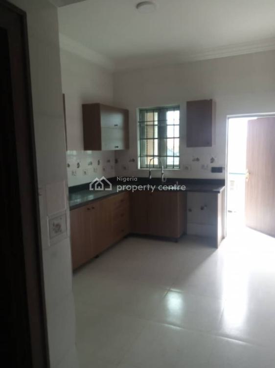 For Rent 3 Bedroom Flat, College Road, Ogba, Ikeja, Lagos 3 Beds, 3