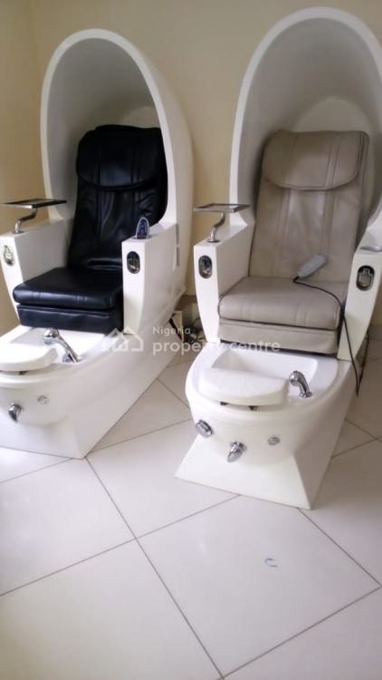 Beautiful Well Equipped Fully Functional Unisex Salon & Spa, Orchid Hotel Road, Lekki, Lagos, Shop for Rent