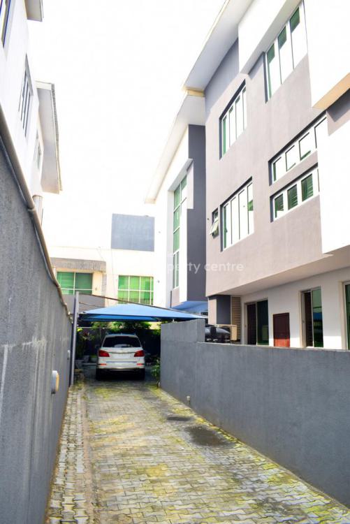 For Sale Beautifully Built 5 Bedroom Fully Detached Duplex With Staff