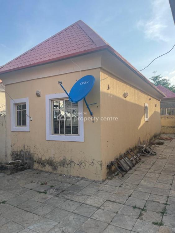 Specious 3 Bedroom Bungalow with 1 Bedroom Bq, Fort Royal Estate, Lugbe District, Abuja, Semi-detached Bungalow for Sale