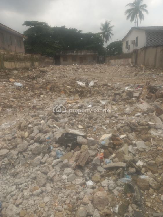 For Sale 1000sqm Of Land With 2 Bedroom Bungalow On It, Rasaq Balogun