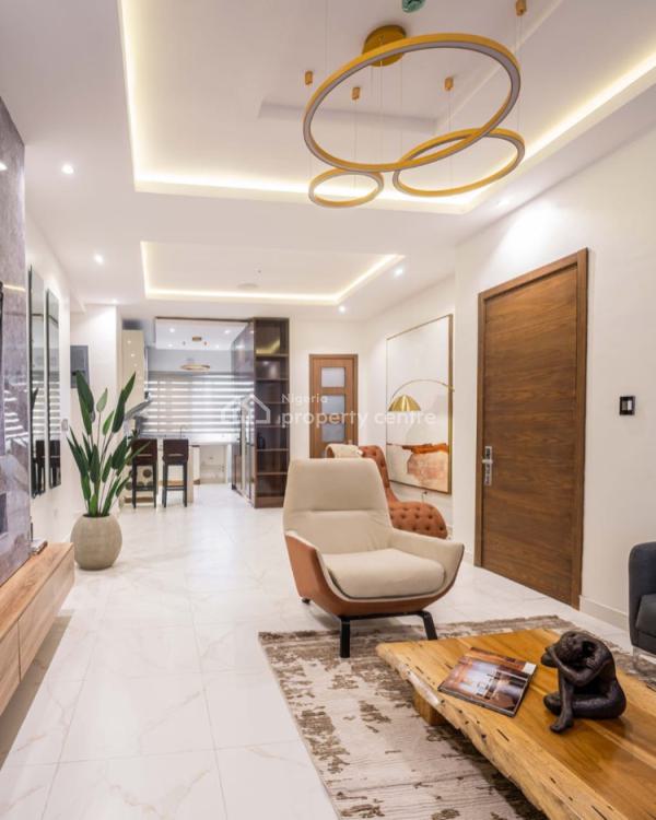 Gorgeous 2 Bedroom Apartment with a Gym and a Pool., Lekki Phase 1, Lekki, Lagos, Flat / Apartment Short Let