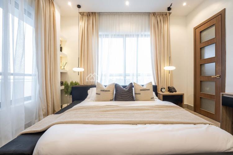 Gorgeous 2 Bedroom Apartment with a Gym and a Pool., Lekki Phase 1, Lekki, Lagos, Flat / Apartment Short Let