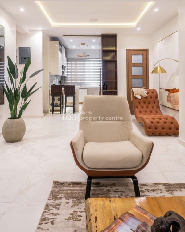 Gorgeous 2 Bedroom Apartment with a Gym and a Pool., Lekki Phase 1, Lekki, Lagos, Flat / Apartment Short Let