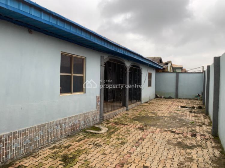 For Rent 3 Bedroom Flat In A Bungalow, Chairman/erunwen/ikorodu