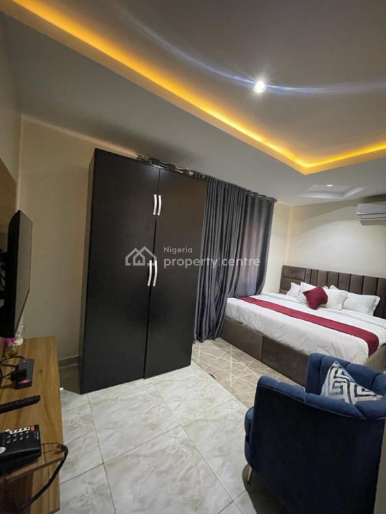 2 Bedroom Apartment, Gra Phase 2, Magodo, Lagos, Flat / Apartment Short Let