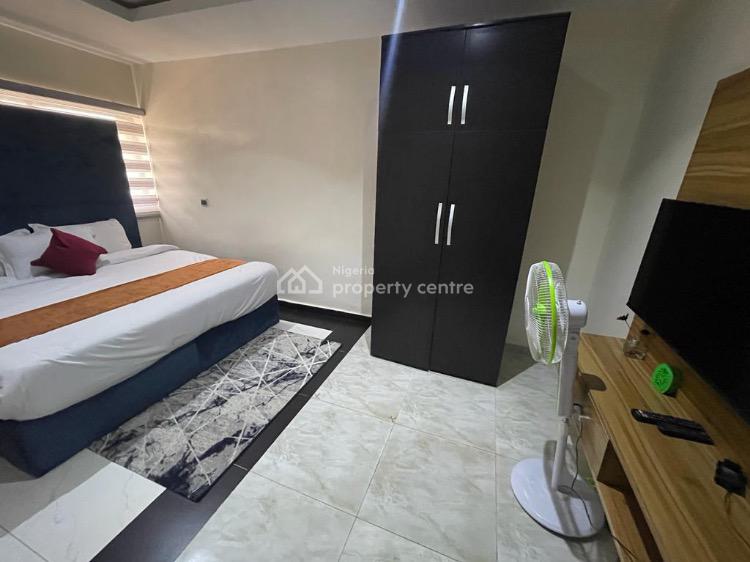 2 Bedroom Apartment, Gra Phase 2, Magodo, Lagos, Flat / Apartment Short Let