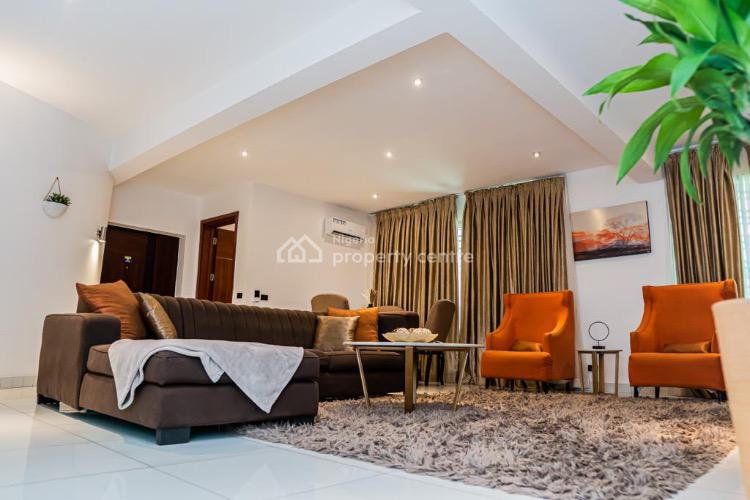 Luxurious 3 Bedroom Apartment, Richmond Estate Phase 3, Lekki Phase 1, Lekki, Lagos, Flat / Apartment Short Let
