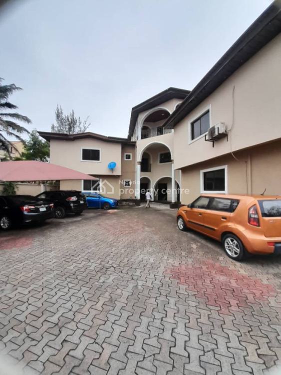 For Rent Spacious 3 Bedroom Penthouse With Swimming Pool, Parkview