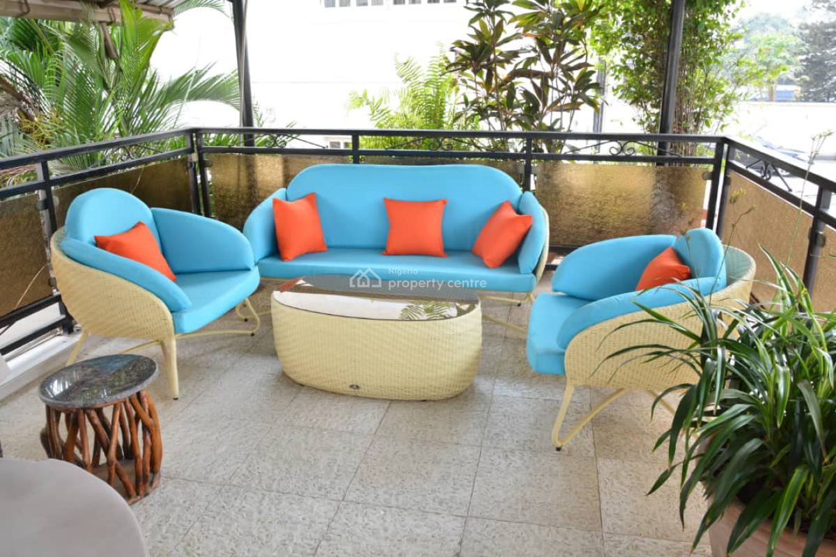 One Bedroom, 2 Olatubosun Street. Shonibare Estate, Ikeja Gra, Ikeja, Lagos, Mini Flat (room and Parlour) Short Let