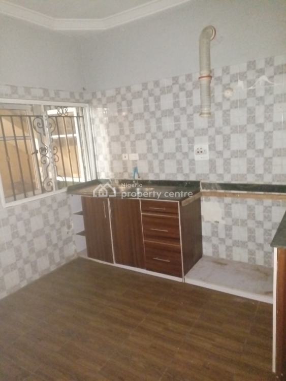 Three Bedroom Flat, Hughes Avenue, Alagomeji, Yaba, Lagos, Flat / Apartment for Rent