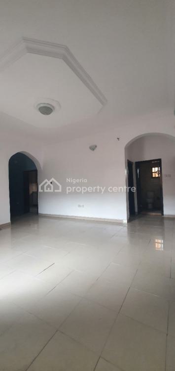 Nice 3 Bedroom Apartment, Sabo, Alagomeji, Yaba, Lagos, Flat / Apartment for Rent