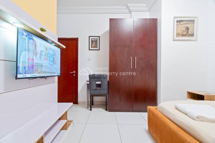 Luxury 2 Bedrooms Apartment, Lekki, Lagos, Flat / Apartment Short Let