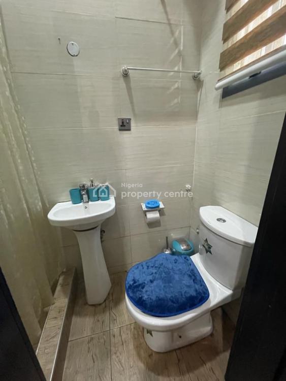 Luxury 4 Bedroom Apartment, Gra Phase 2, Magodo, Lagos, Flat / Apartment Short Let