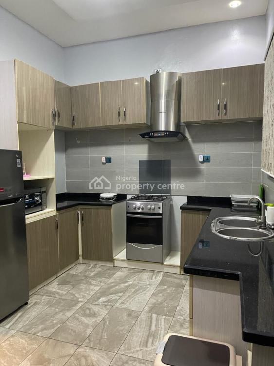 Luxury 4 Bedroom Apartment, Gra Phase 2, Magodo, Lagos, Flat / Apartment Short Let