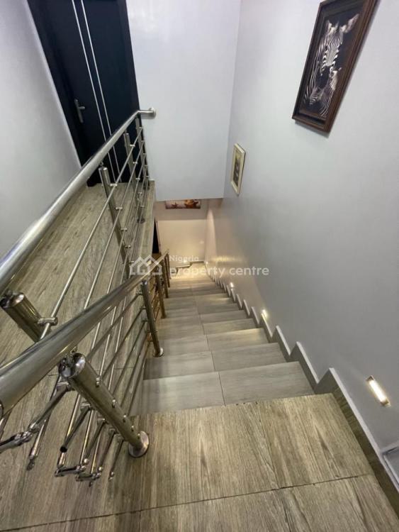 Luxury 4 Bedroom Apartment, Gra Phase 2, Magodo, Lagos, Flat / Apartment Short Let