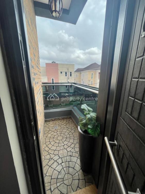 Luxury 4 Bedroom Apartment, Gra Phase 2, Magodo, Lagos, Flat / Apartment Short Let