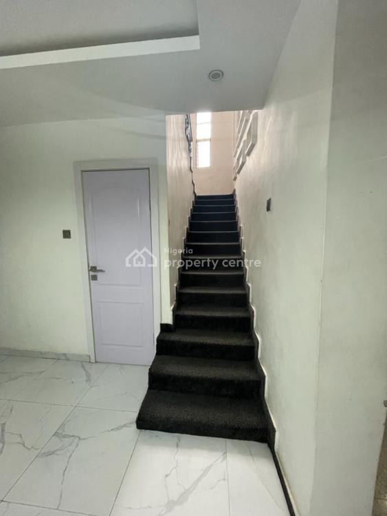 Luxury 4 Bedroom Apartment, Gra Phase 2, Magodo, Lagos, Flat / Apartment Short Let