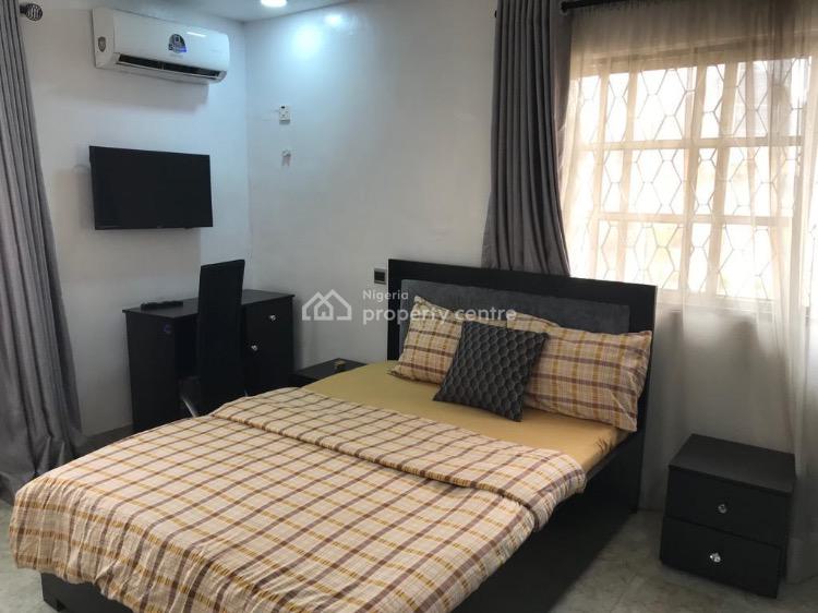 4 Bedroom Apartment, Gra Phase 2, Magodo, Lagos, Flat / Apartment Short Let