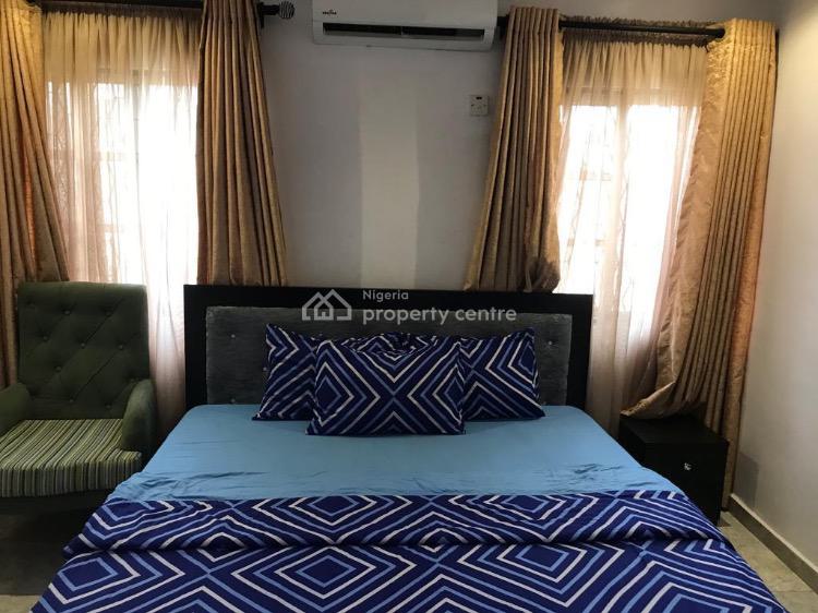 4 Bedroom Apartment, Gra Phase 2, Magodo, Lagos, Flat / Apartment Short Let