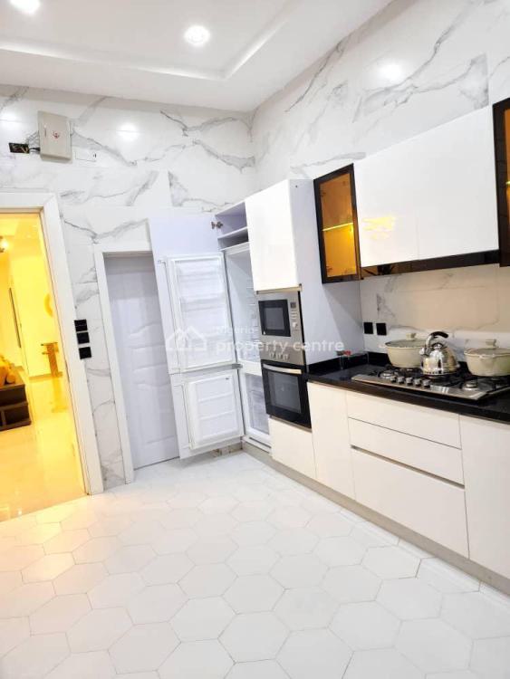 Luxury 4 Bedroom Waterfront Apartment, Lekki Phase 1, Lekki, Lagos, Flat / Apartment Short Let