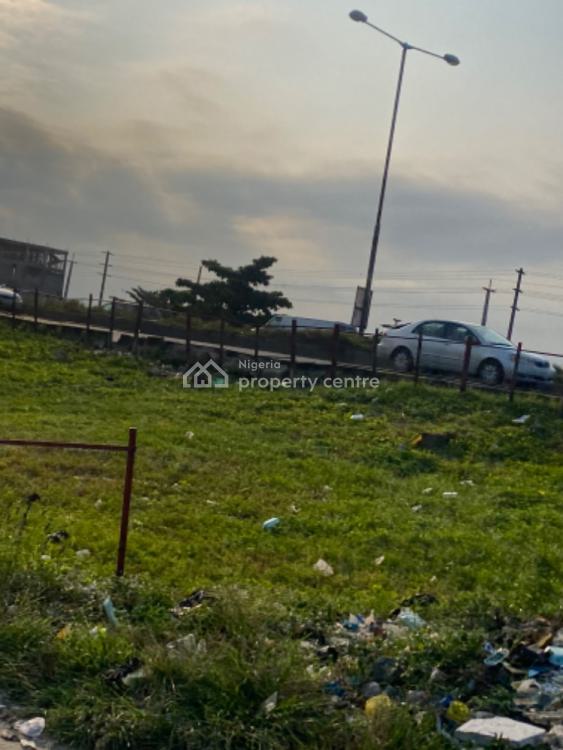 For Sale Waterfront 3600 Sqm Bare Land On Water Corporation Drive