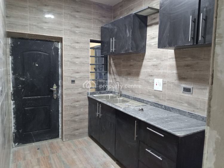 2 Bedroom Flat, Elepe Royal Estate, Ikorodu, Lagos, Flat / Apartment for Rent