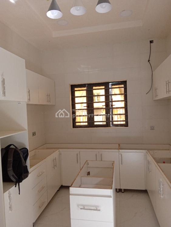 Executive 3 Bedroom Semi-detached Duplex with Bq, Unilag Estate, Magodo, Lagos, Semi-detached Duplex for Sale
