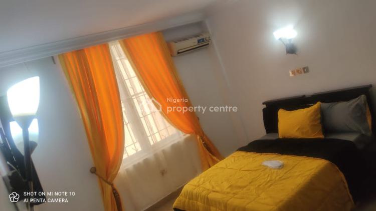 a Standard and Beautiful Three Bedrooms Apartment, Gaduwa, Abuja, Flat / Apartment Short Let