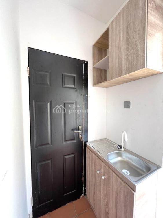 For Rent Luxurious Room And Parlour Self Contain, VGC, Lekki, Lagos