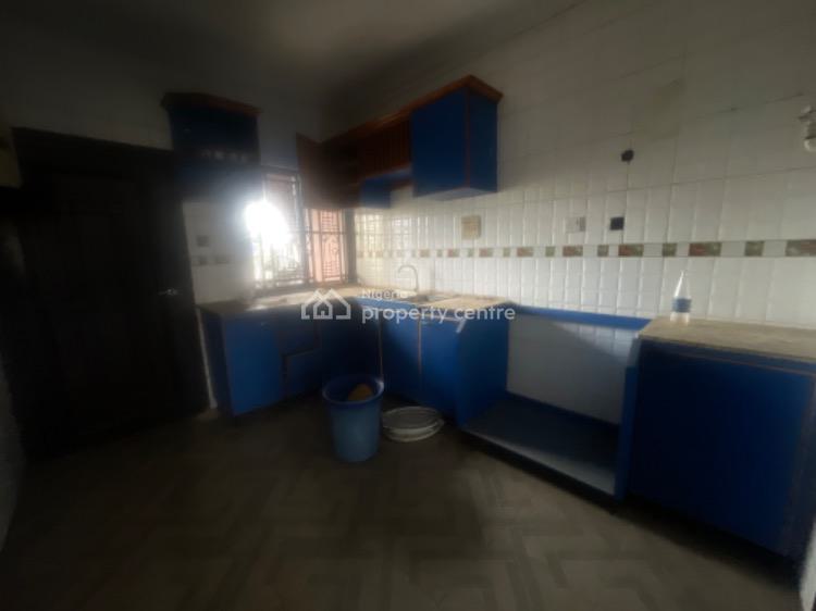 Massive 3 Bedroom Flat All Rooms En-suite Upstairs, Thomas Estate By Doren Hospital, Ajah, Lagos, Flat / Apartment for Rent
