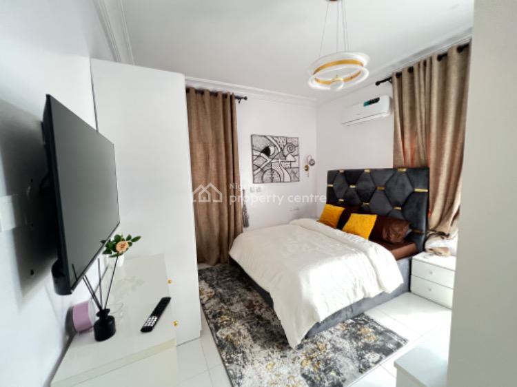 Lovely 2 Bedroom Apartment, Off Admiralty Way, Lekki Phase 1, Lekki, Lagos, Flat / Apartment Short Let