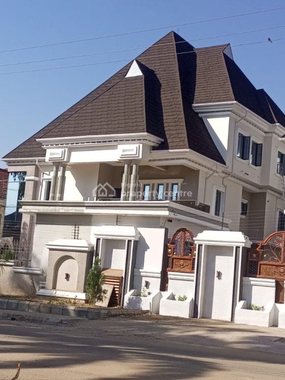 For Sale 6 Bedroom Fully Detached Structure With Two Single Ensuit Bq